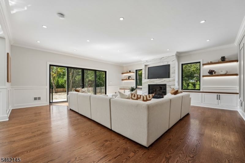 9 Blackbirch Road Scotch Plains NJ 07076