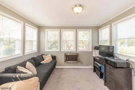 14 Green Drive East Hanover NJ 07936