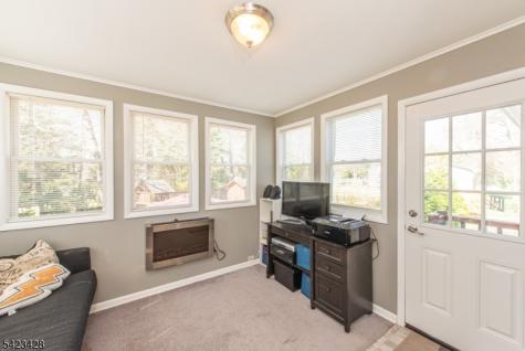 14 Green Drive East Hanover NJ 07936