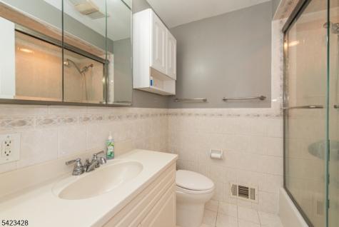 14 Green Drive East Hanover NJ 07936