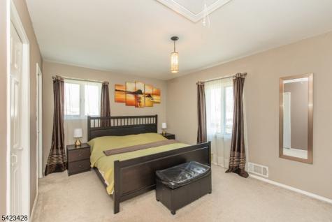 14 Green Drive East Hanover NJ 07936