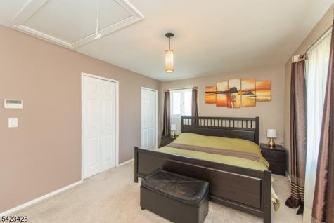 14 Green Drive East Hanover NJ 07936