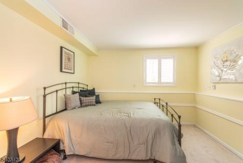 14 Green Drive East Hanover NJ 07936
