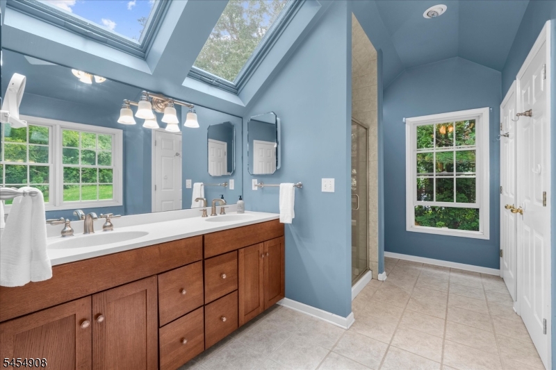 46 Everitts Hill Road Raritan NJ 08822