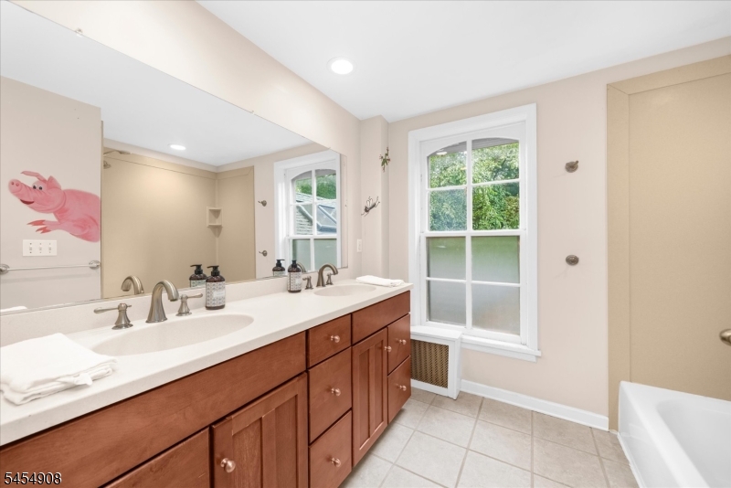 46 Everitts Hill Road Raritan NJ 08822