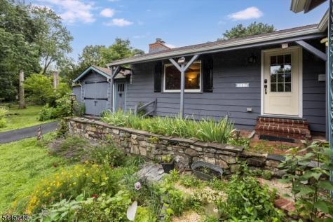 17 Ridge Road Stanhope NJ 07874