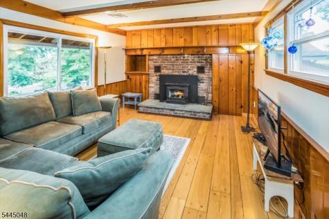17 Ridge Road Stanhope NJ 07874