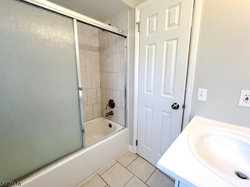 25 Kynor Avenue Hopatcong NJ 07874