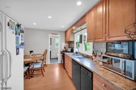 3 Riverside Road West Milford NJ 07421