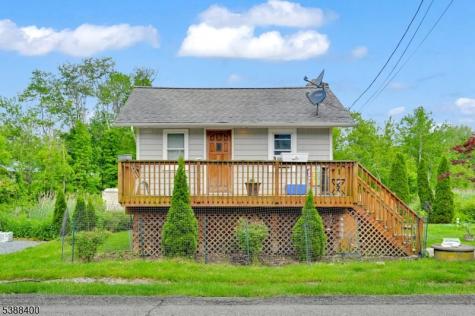 3 Riverside Road West Milford NJ 07421
