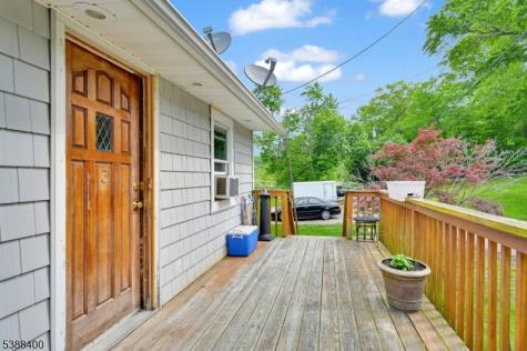 3 Riverside Road West Milford NJ 07421