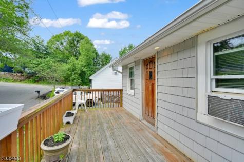 3 Riverside Road West Milford NJ 07421
