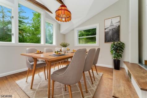 10 Lynnfield Terrace Lopatcong NJ 08865