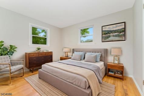 10 Lynnfield Terrace Lopatcong NJ 08865