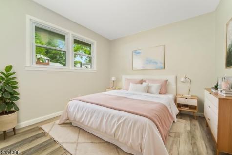 10 Lynnfield Terrace Lopatcong NJ 08865
