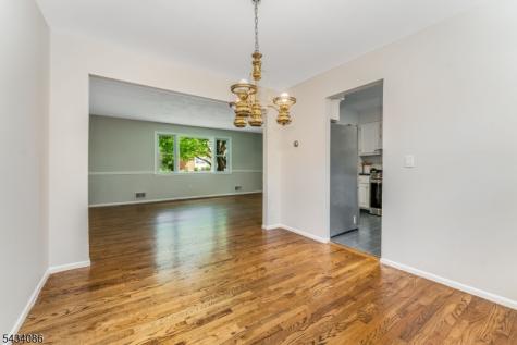 10 Lynnfield Terrace Lopatcong NJ 08865