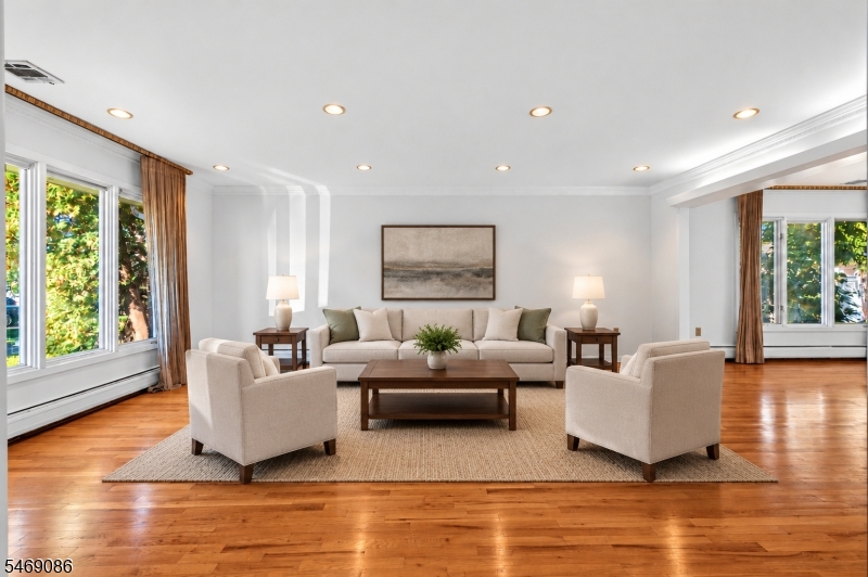 832 Creslyn Court Union NJ 07083