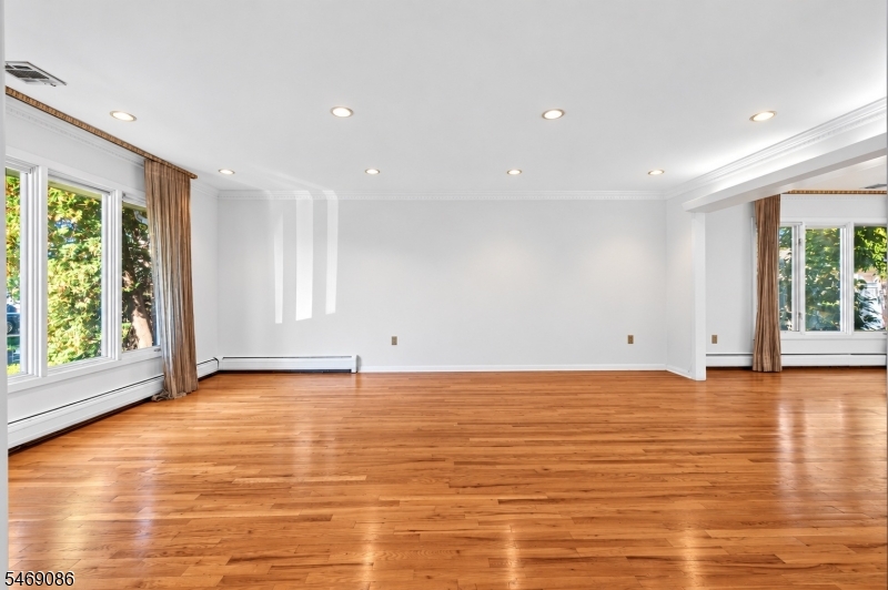 832 Creslyn Court Union NJ 07083