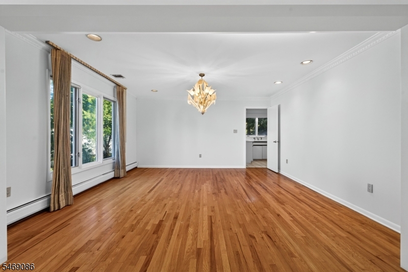 832 Creslyn Court Union NJ 07083