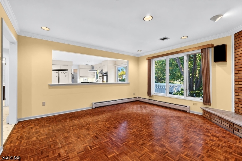 832 Creslyn Court Union NJ 07083