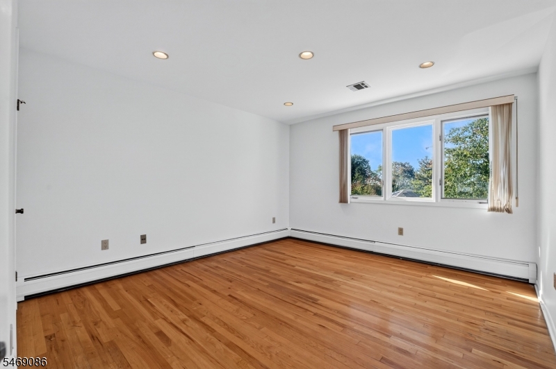 832 Creslyn Court Union NJ 07083