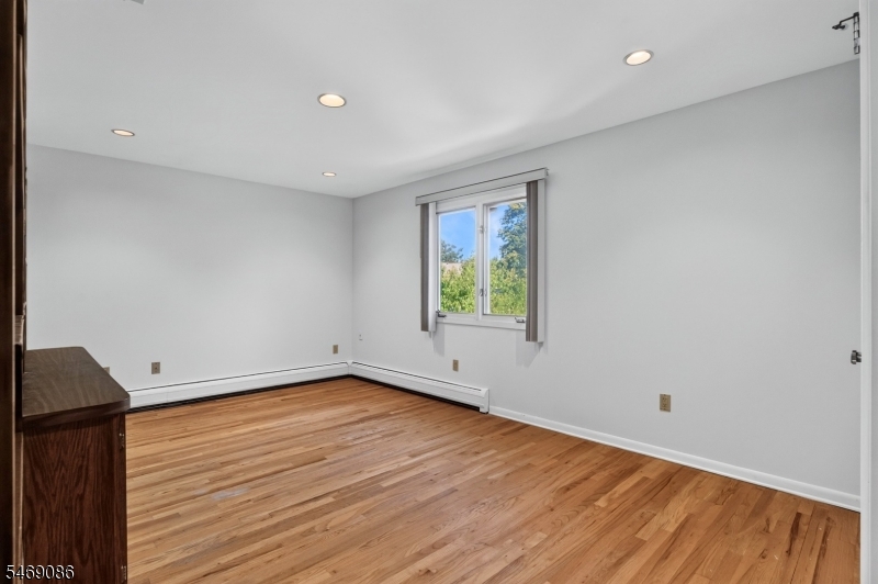 832 Creslyn Court Union NJ 07083