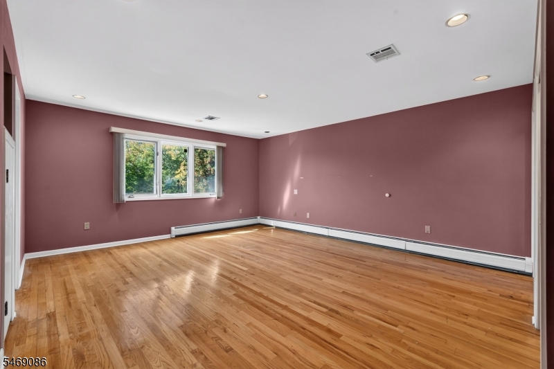 832 Creslyn Court Union NJ 07083