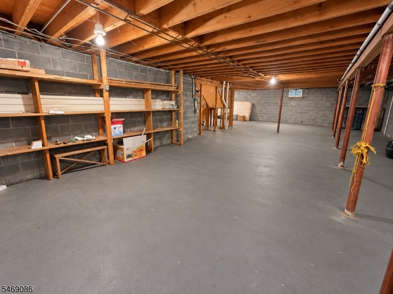 832 Creslyn Court Union NJ 07083
