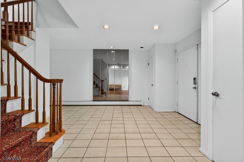 832 Creslyn Court Union NJ 07083