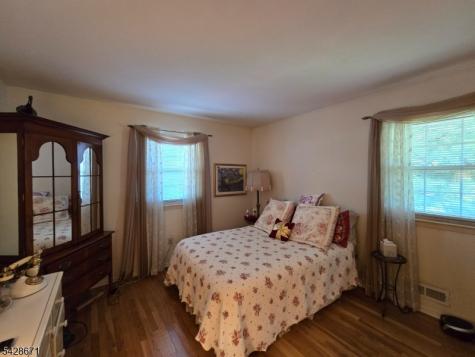3 Perrelli Lane Jefferson NJ 07438
