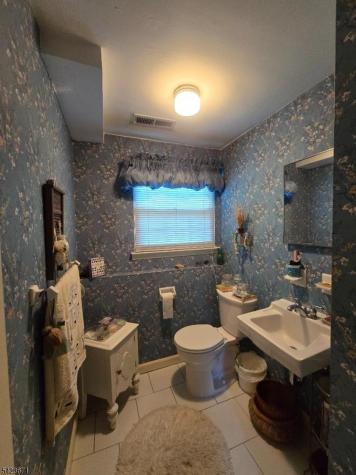 3 Perrelli Lane Jefferson NJ 07438