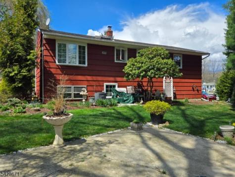 3 Perrelli Lane Jefferson NJ 07438