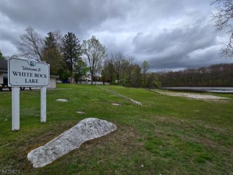 3 Perrelli Lane Jefferson NJ 07438