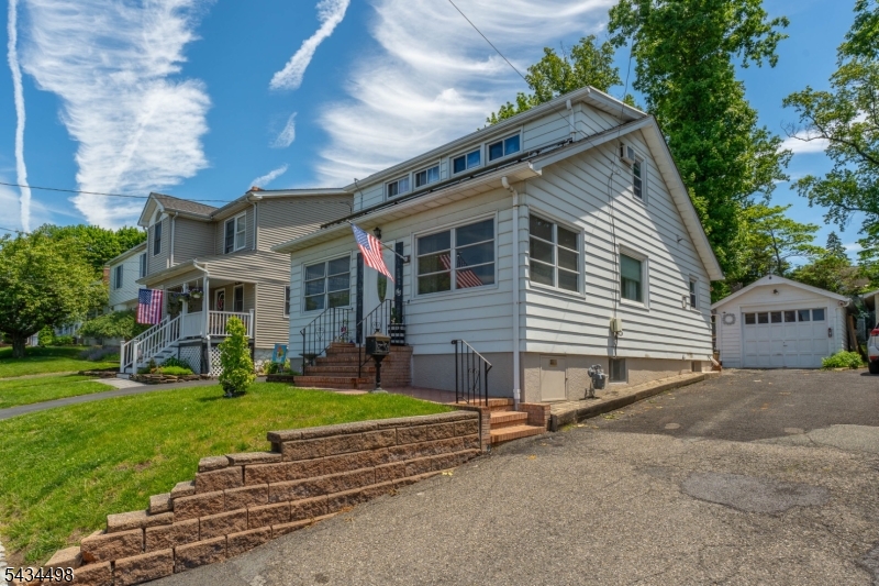 24 Robertson Road West Orange NJ 07052