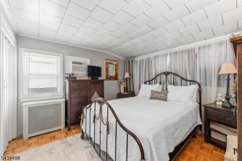 24 Robertson Road West Orange NJ 07052