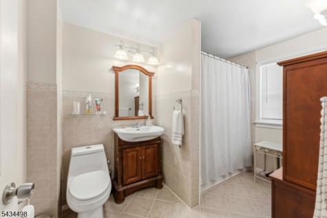 24 Robertson Road West Orange NJ 07052