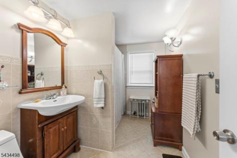 24 Robertson Road West Orange NJ 07052