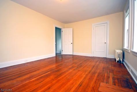 82 Linden Avenue North Plainfield NJ 07060