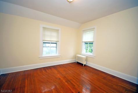82 Linden Avenue North Plainfield NJ 07060