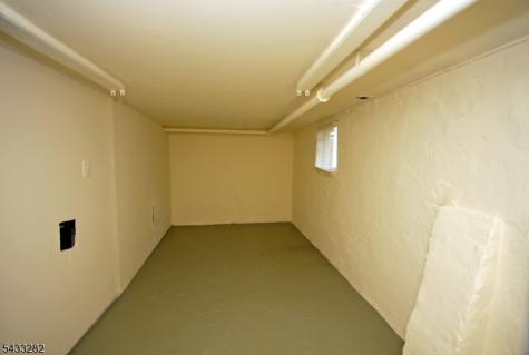 82 Linden Avenue North Plainfield NJ 07060