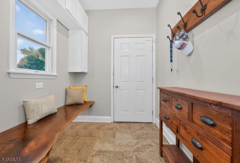 6 Pinewood Road Holland NJ 08848