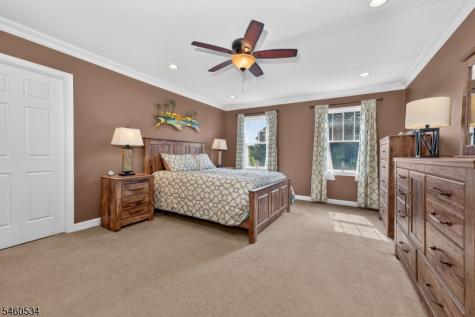 6 Pinewood Road Holland NJ 08848