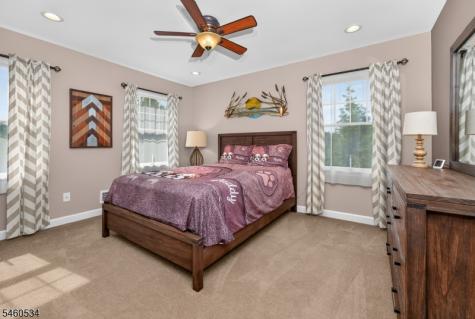 6 Pinewood Road Holland NJ 08848
