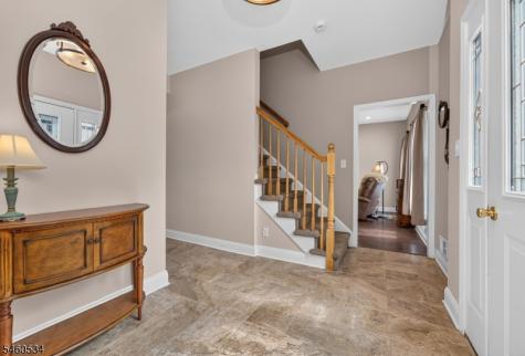 6 Pinewood Road Holland NJ 08848