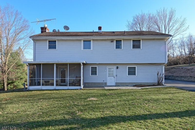12 Studer Road Clinton NJ 08809