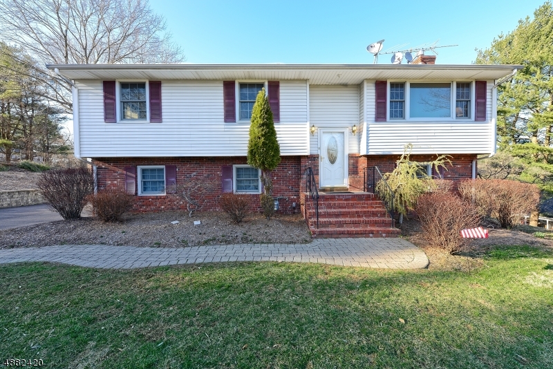 12 Studer Road Clinton NJ 08809