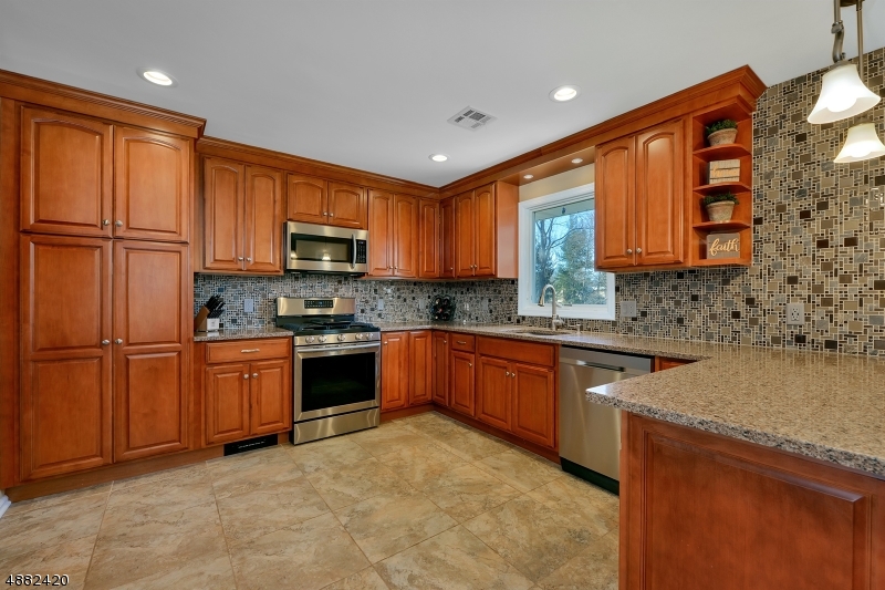 12 Studer Road Clinton NJ 08809