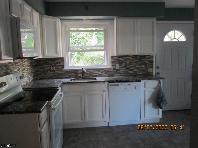 322 Squaw Trail Hopatcong NJ 07821
