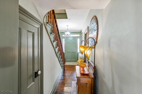 269 Quakertown Road Franklin NJ 08867