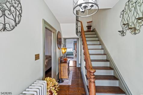 269 Quakertown Road Franklin NJ 08867